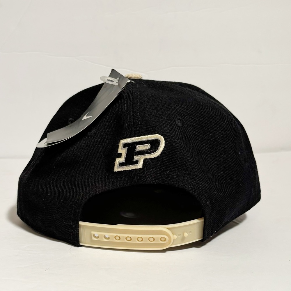 Nike‎ NWT Purdue Snapback - Picture 3 of 5